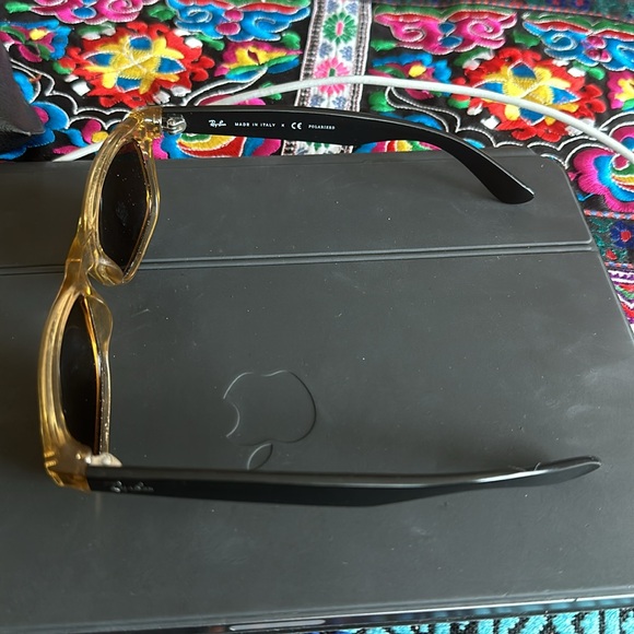 Ray ban UV PROTECTION MADE ITALY POLARIZED NEW WAYFARER - Picture 2 of 3